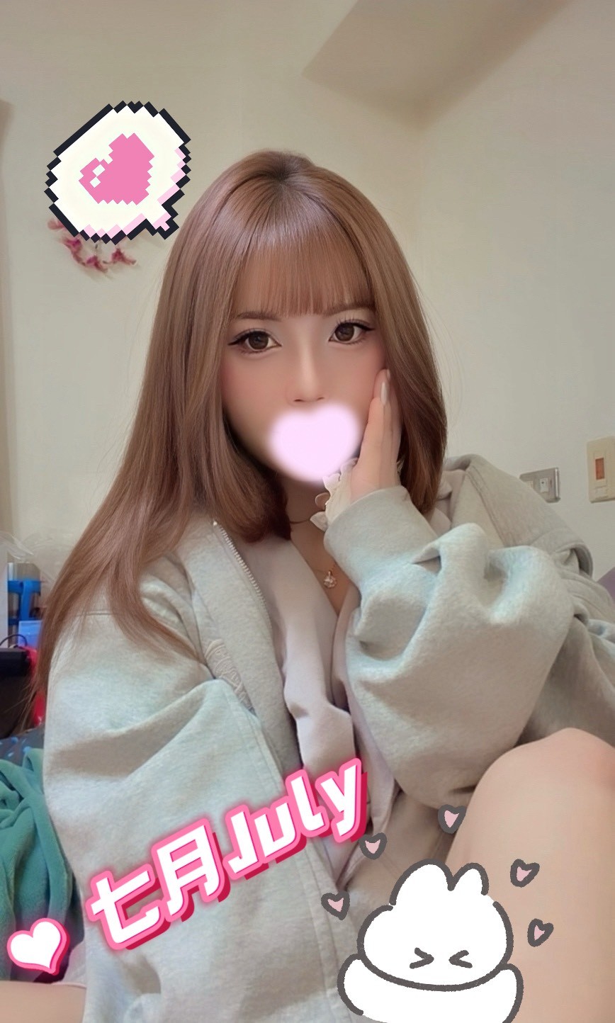 七月𝓙𝓾𝓵𝔂