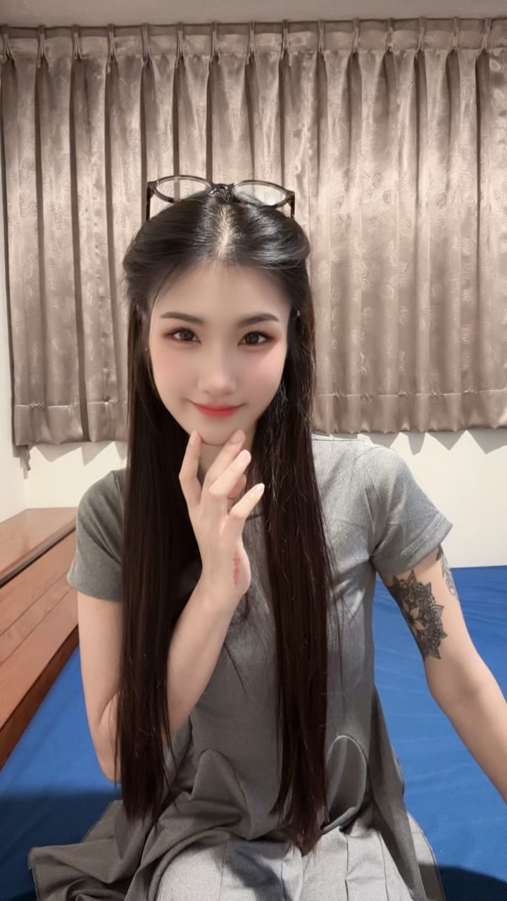  ༘♡戀愛感長腿女友♡⃛