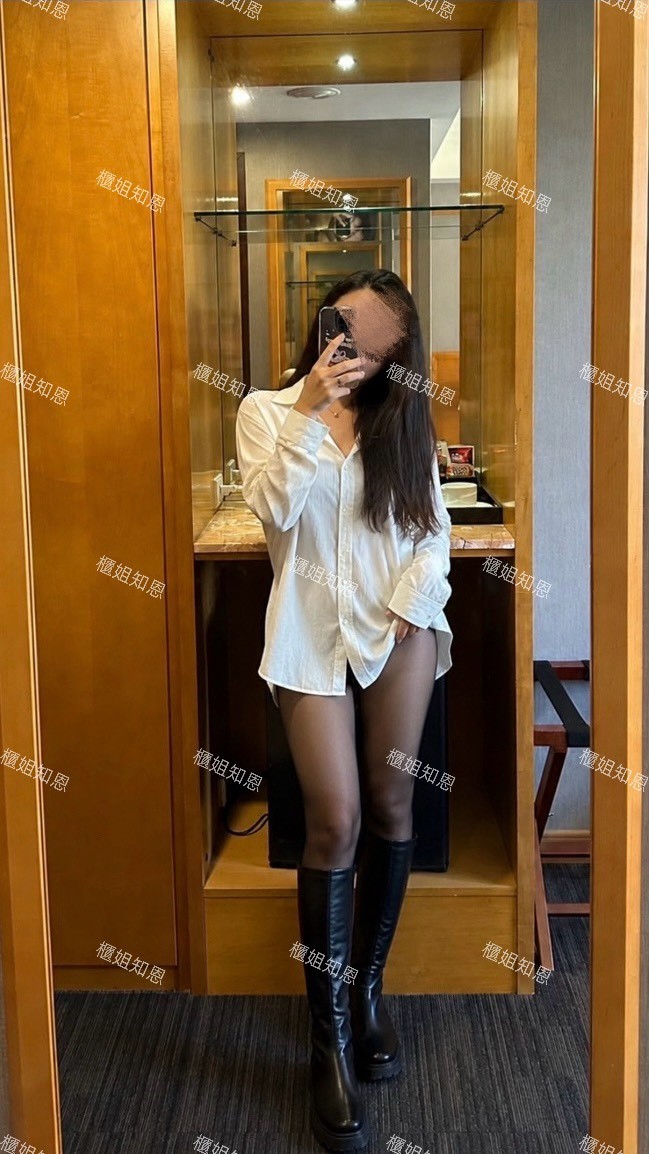 中X百貨櫃姐主管兼差🏚️台灣人 只有兼差兩天